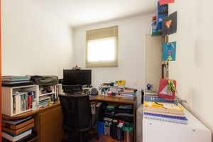 Image 16 - 869983