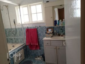 Image 3 - 869985