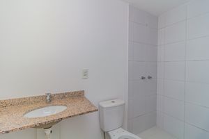 Image 10 - 869999