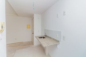 Image 18 - 869999