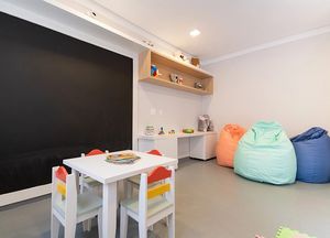 Image 18 - 870013