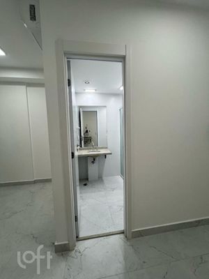Image 29 - 870029