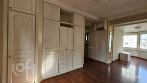 Image 32 - 870031
