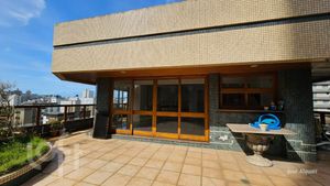Image 85 - 870031