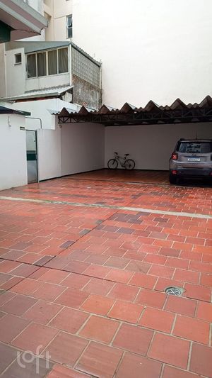 Image 19 - 870032