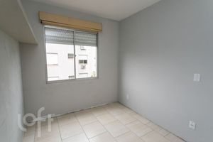 Image 32 - 870035