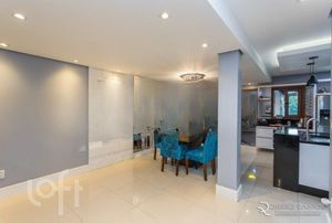 Image 9 - 870044
