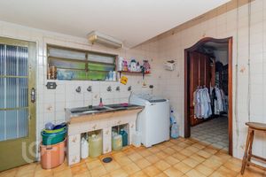 Image 43 - 870048