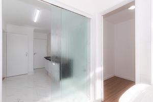 Image 37 - 870051