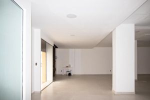 Image 21 - 870058