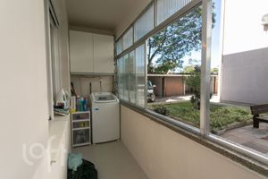 Image 14 - 870093