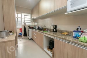 Image 9 - 870093