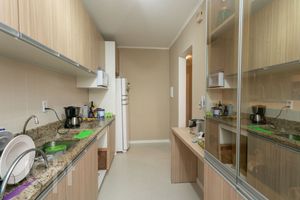 Image 11 - 870093