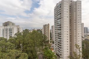 Image 35 - 870104