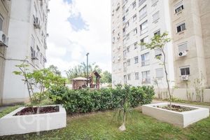 Image 19 - 870115