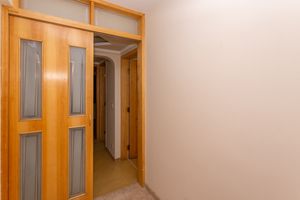 Image 41 - 870117