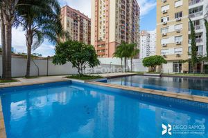 Image 11 - 870123