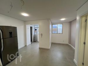 Image 6 - 870131