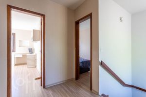Image 19 - 870147