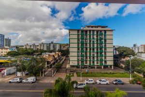 Image 17 - 870175