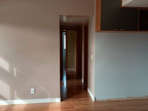 Image 4 - 870175