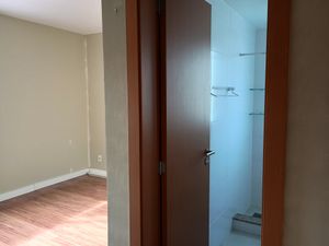 Image 6 - 870175