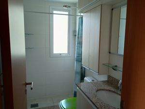 Image 5 - 870175