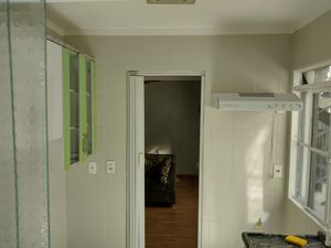 Image 5 - 870179