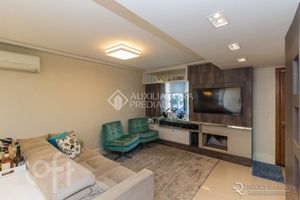 Image 4 - 870184