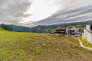 Image 9 - 870193