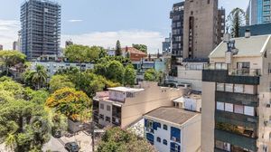 Image 19 - 870195