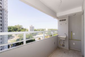 Image 6 - 870213