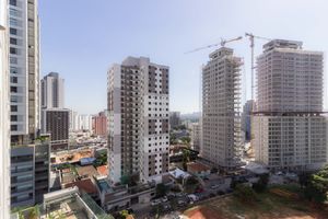 Image 18 - 870213