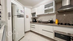 Image 3 - 870215