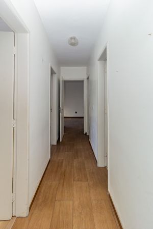 Image 6 - 870230