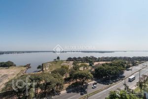 Image 17 - 870246