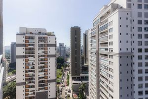 Image 6 - 870250