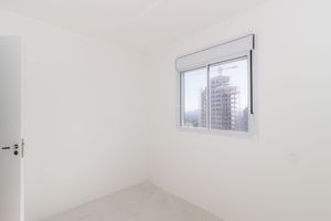 Image 21 - 870250