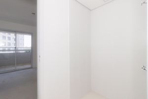 Image 15 - 870253