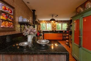 Image 19 - 870292