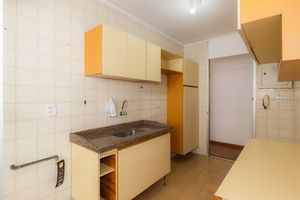 Image 20 - 870295