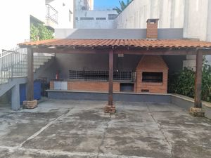 Image 19 - 870298