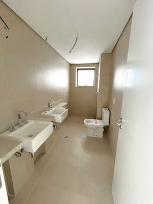 Image 18 - 870304
