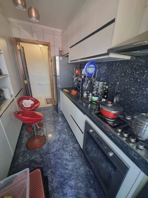 Image 19 - 870306