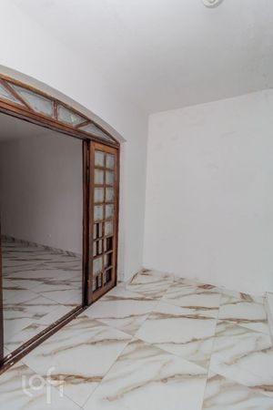 Image 17 - 870321