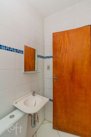 Image 71 - 870321