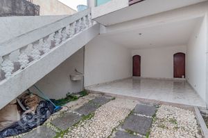 Image 5 - 870321