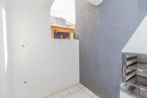 Image 11 - 870322