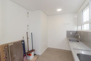Image 21 - 870339