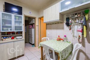 Image 5 - 870341